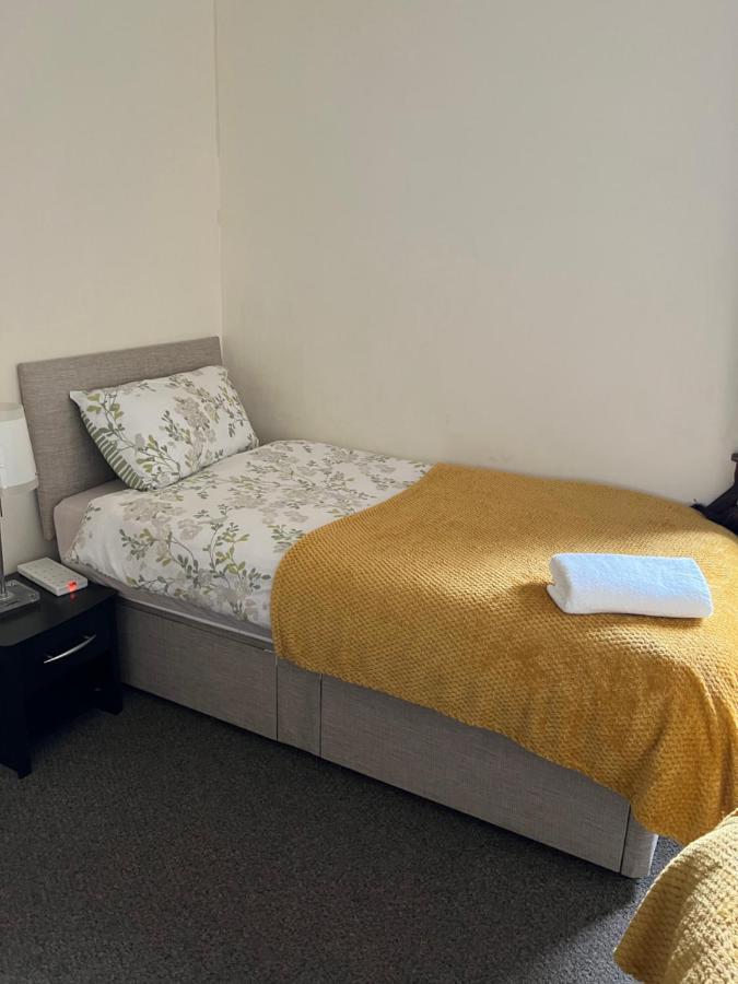 4 Bed Near Airport Hébergement de vacances