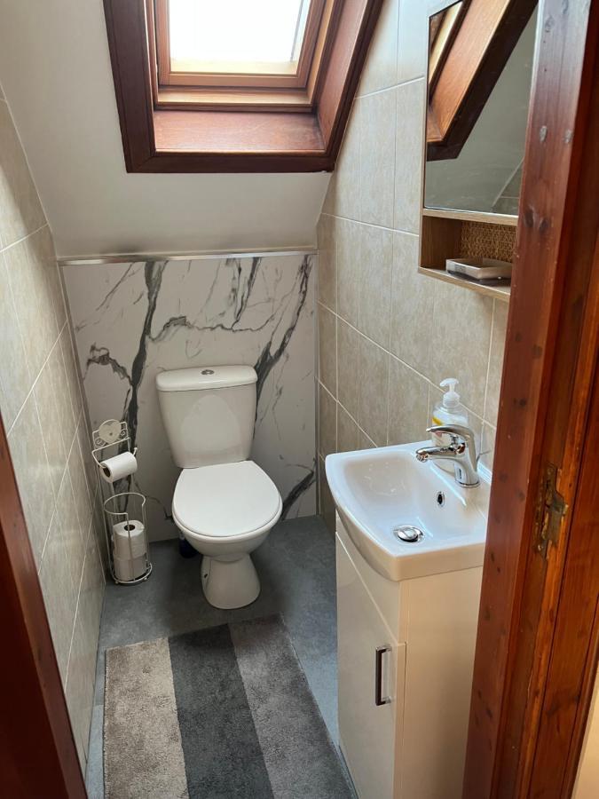 4 Bed Near Airport Édimbourg
