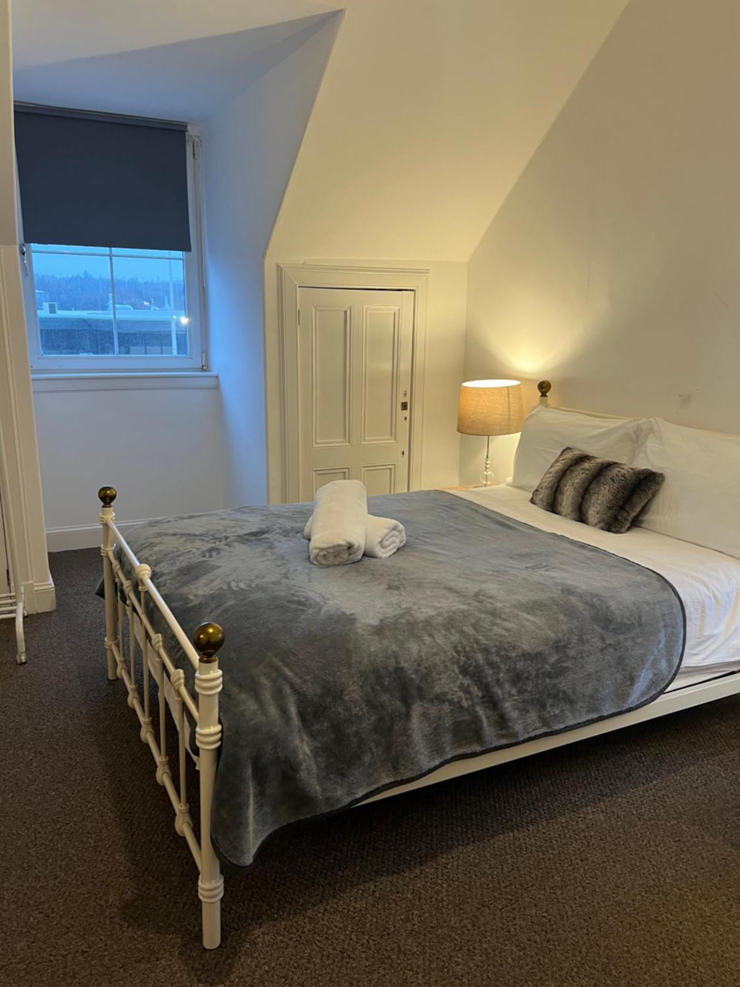 4 Bed Near Airport Hébergement de vacances