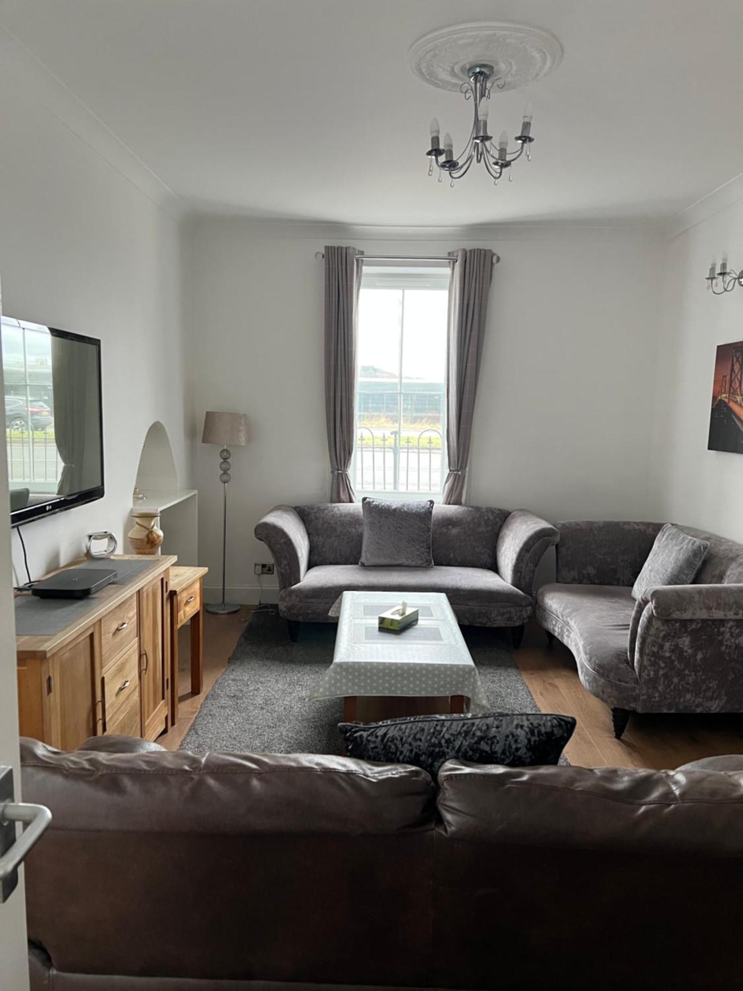 Hébergement de vacances 4 Bed Near Airport
